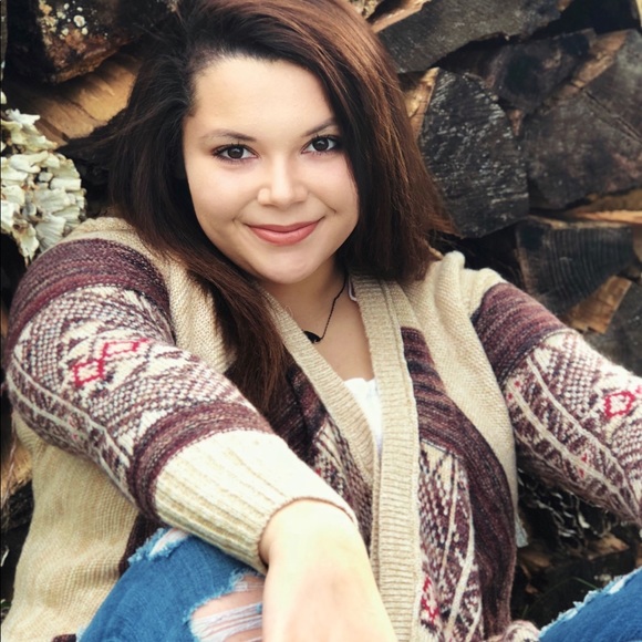 Meet your Posher, Lilly - Picture 3 of 3